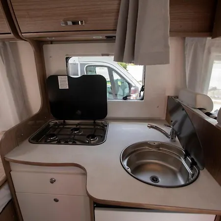 Camperlifecrete * La Canea